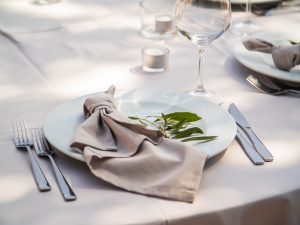 Elegant table napkins supplier in Dubai